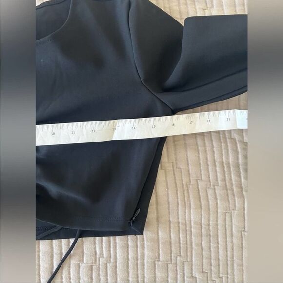 Zara EUC Tech Cropped Top Black Size S Long Sleeve Athletic Sporty Ties - Picture 5 of 7